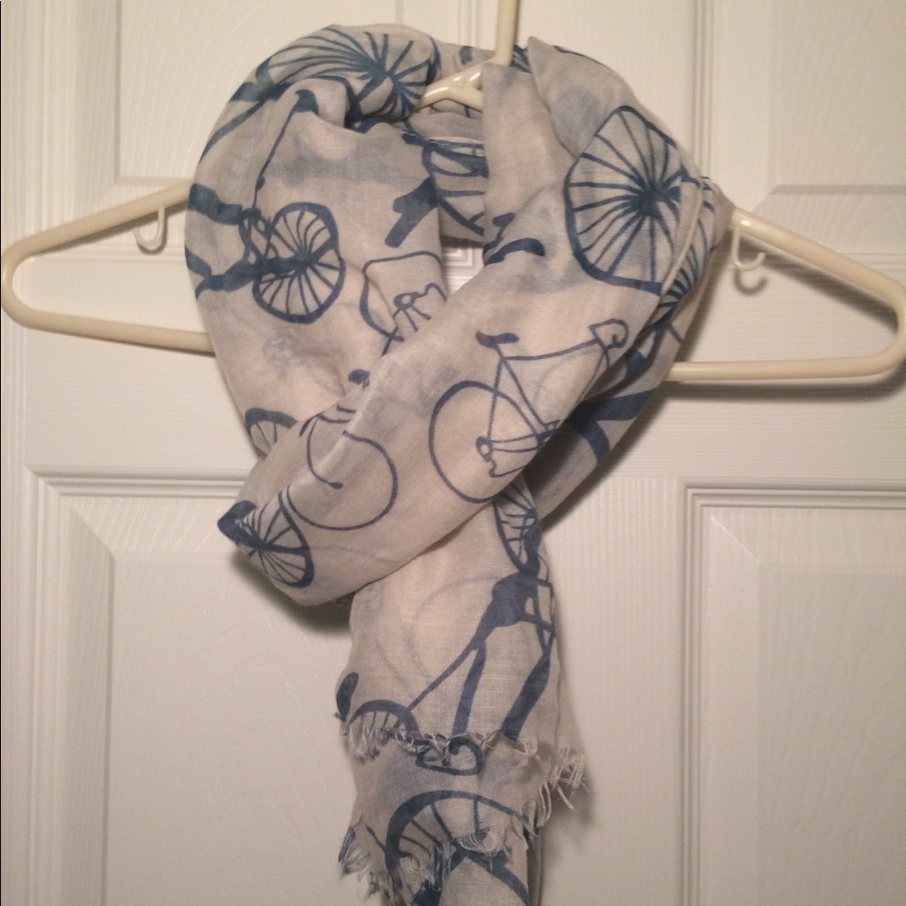 Bicycle print scarf